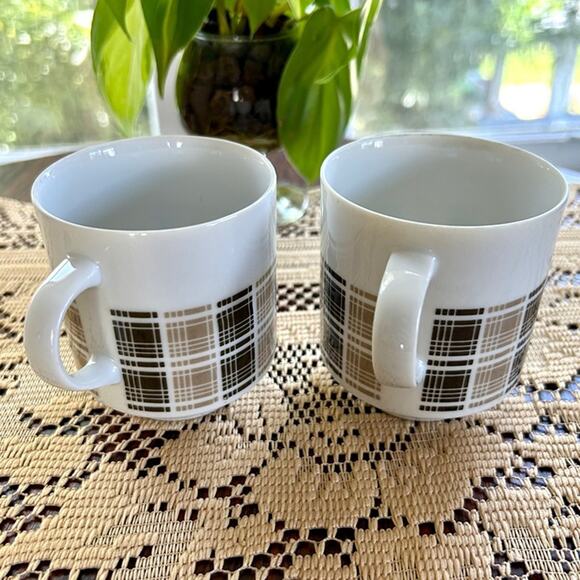 Vintage Harmony House Highlander Brown Plaid Coffee Cups set of 2 - Picture 1 of 10